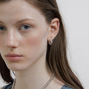 [바이이에르] Rope loop earrings (Silver) BH7E52700WBXXX - 상세 이미지 3
