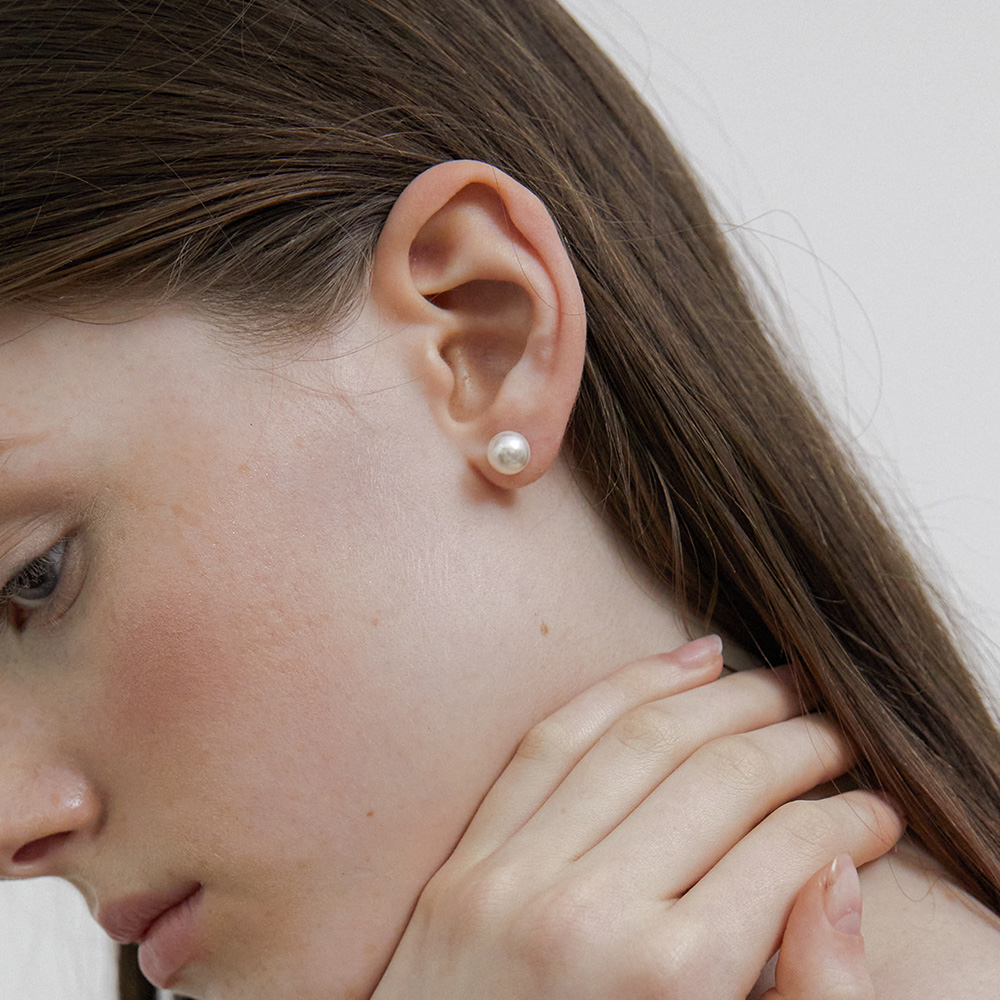 [바이이에르] [925 silver] Pureline White pearl earrings 8mm (Silver) BH6E49640W9XXX - 상세 이미지 3