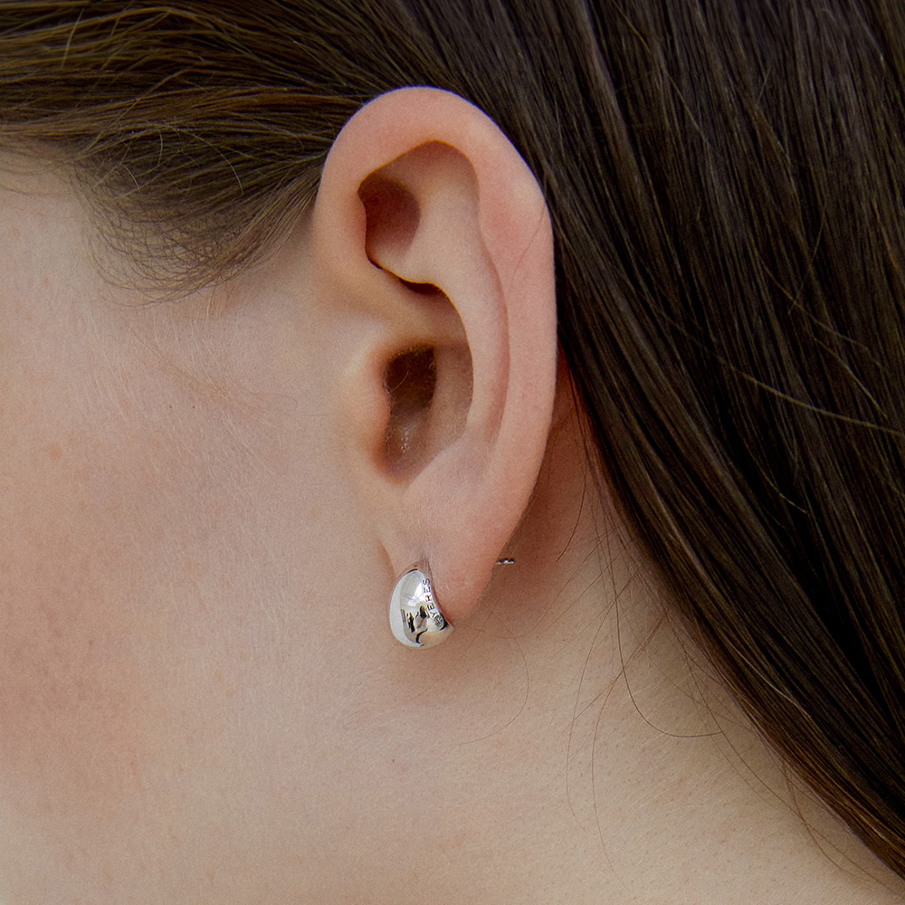[바이이에르] [925 silver]  Luna full volume earrings (Silver) BH2E33207W9XXX - 상세 이미지 2
