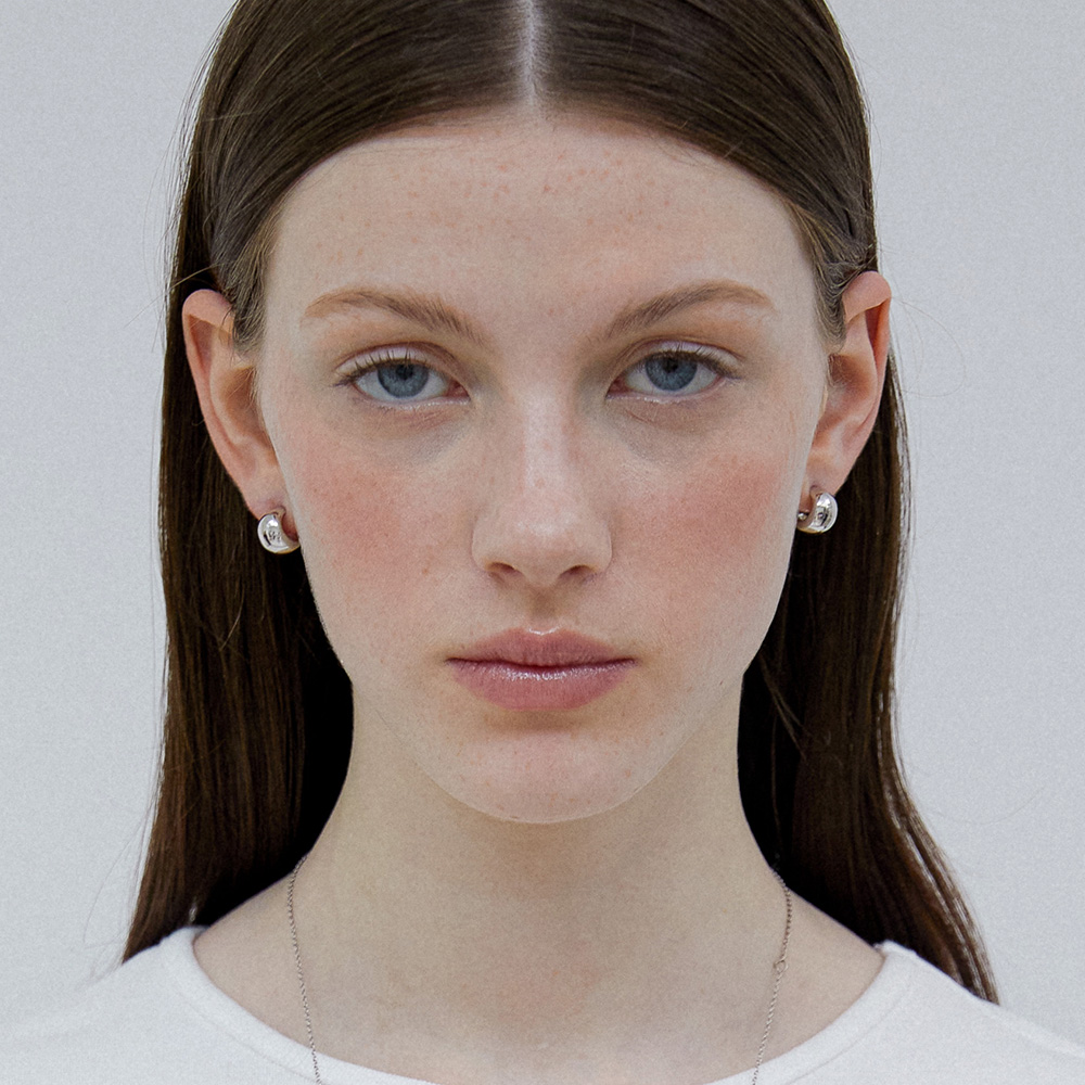 [바이이에르] Luna full  wide earrings (Silver) BH2E33208WBXXX - 상세 이미지 3