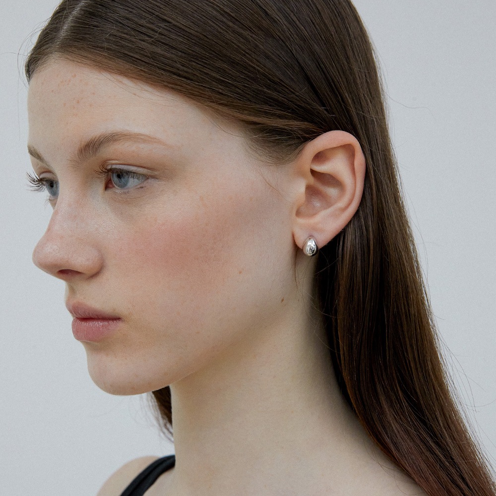 [바이이에르] [925 silver]  Luna full volume earrings (Silver) BH2E33207W9XXX - 상세 이미지 3