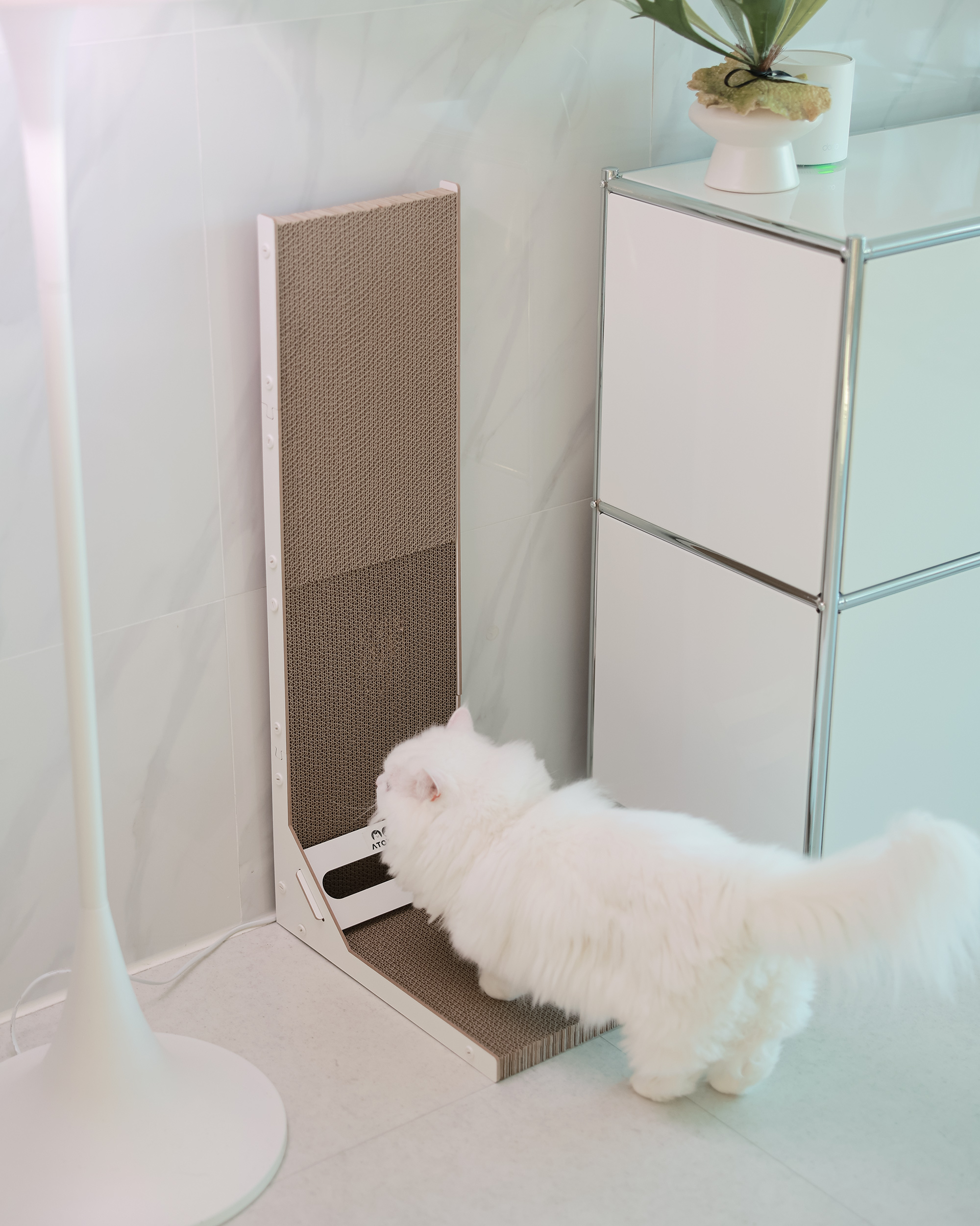 아토주 엘라인 고양이 수직 스크래쳐 83cm 화이트