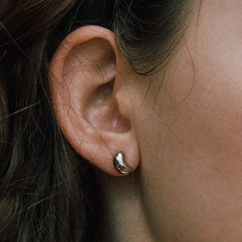 [바이이에르] [925 silver] Coffee bean earrings (Silver) BH7E4A730W9XXX - 상세 이미지 5