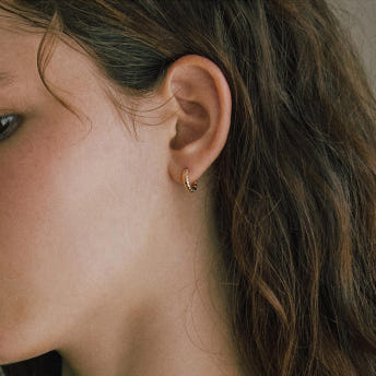 [바이이에르] [925 silver] Stack brick mini one touch earrings (Gold) BH7E40713Y9XXX - 상세 이미지 3