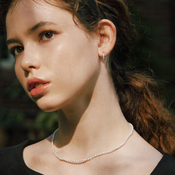 [바이이에르] [925 silver] Stack brick mini one touch earrings (Silver) BH7E40713W9XXX - 상세 이미지 2
