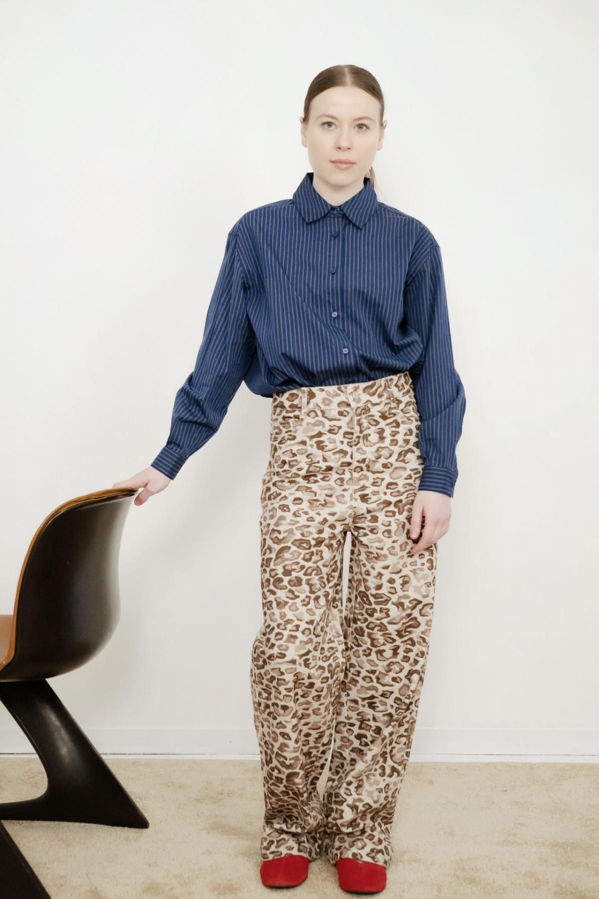 타이니코튼 스트라이프 네이비 릴렉스핏 롱슬리브 셔츠 AW25-621S02 ONE COLOR - 상세 이미지 3