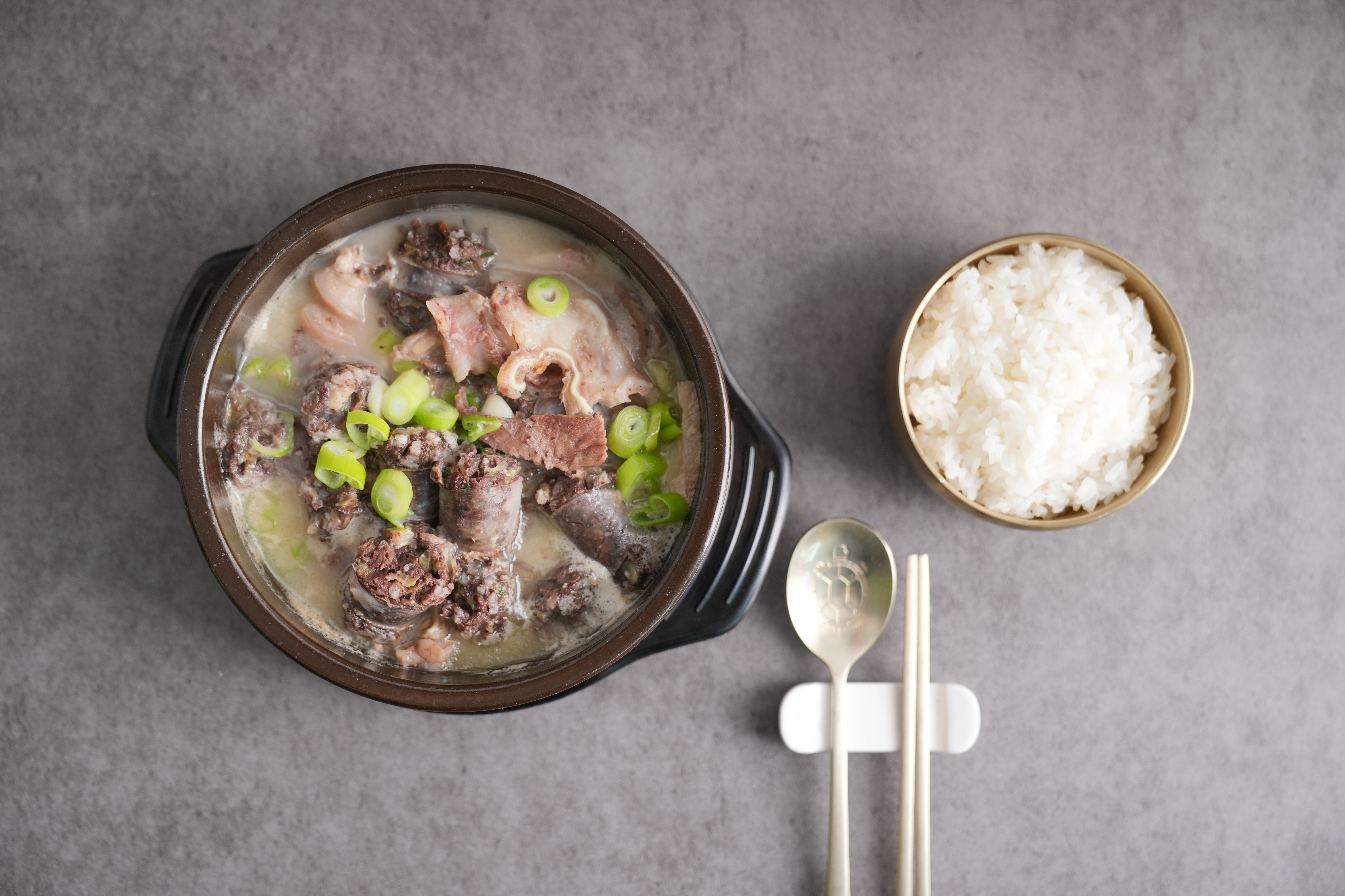 낭만의시대  간편하고 푸짐한 순대국 210g by[낭만식탁] - 상품 이미지