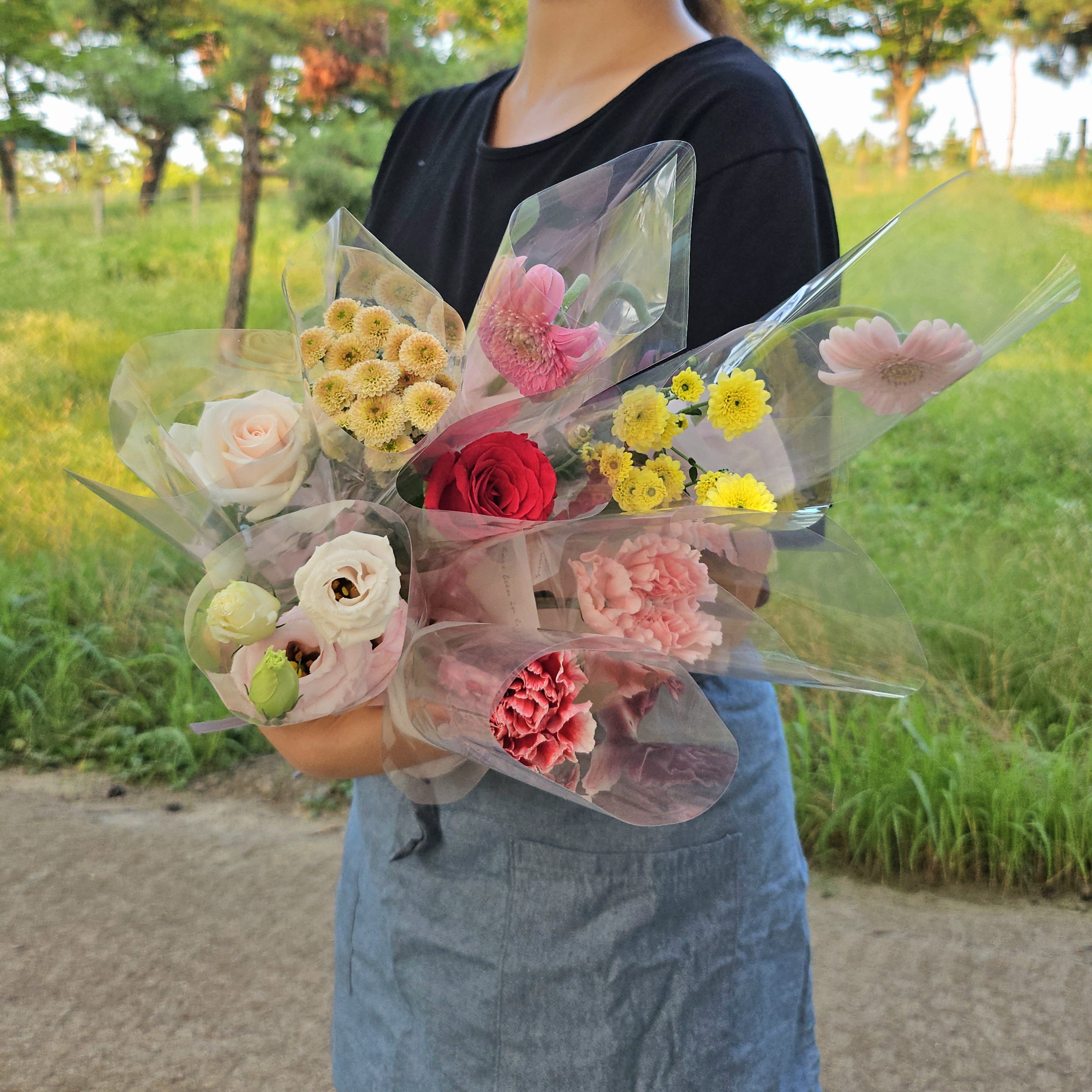 마음꽃히다 생화 한송이 포장 꽃배달싼곳 꽃선물 생화택배 양재꽃시장 장미 카네이션 리시안셔스 - 메인 이미지