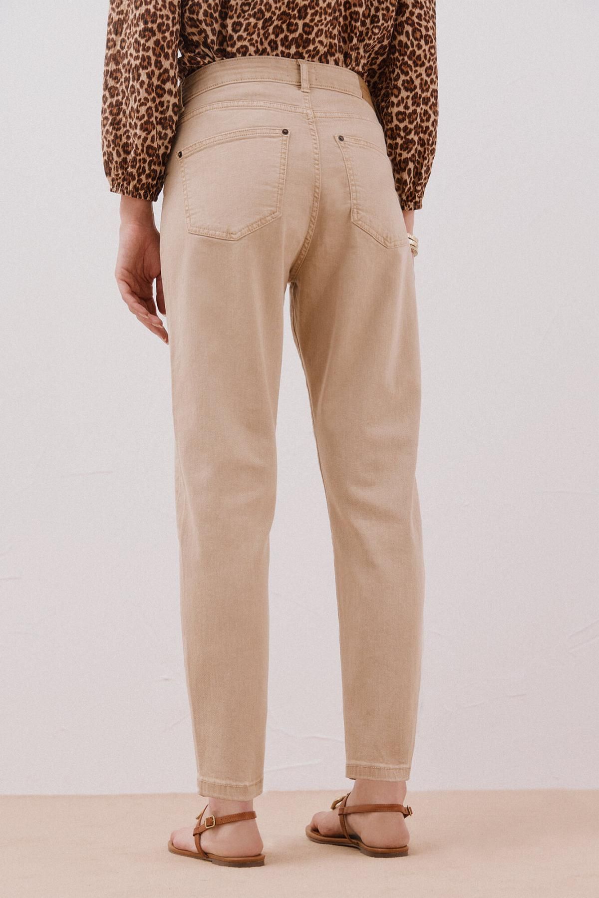 꼬르떼피엘 슬림핏 베이지 데님 맘핏 진 8880968 MARRON - 상세 이미지 5