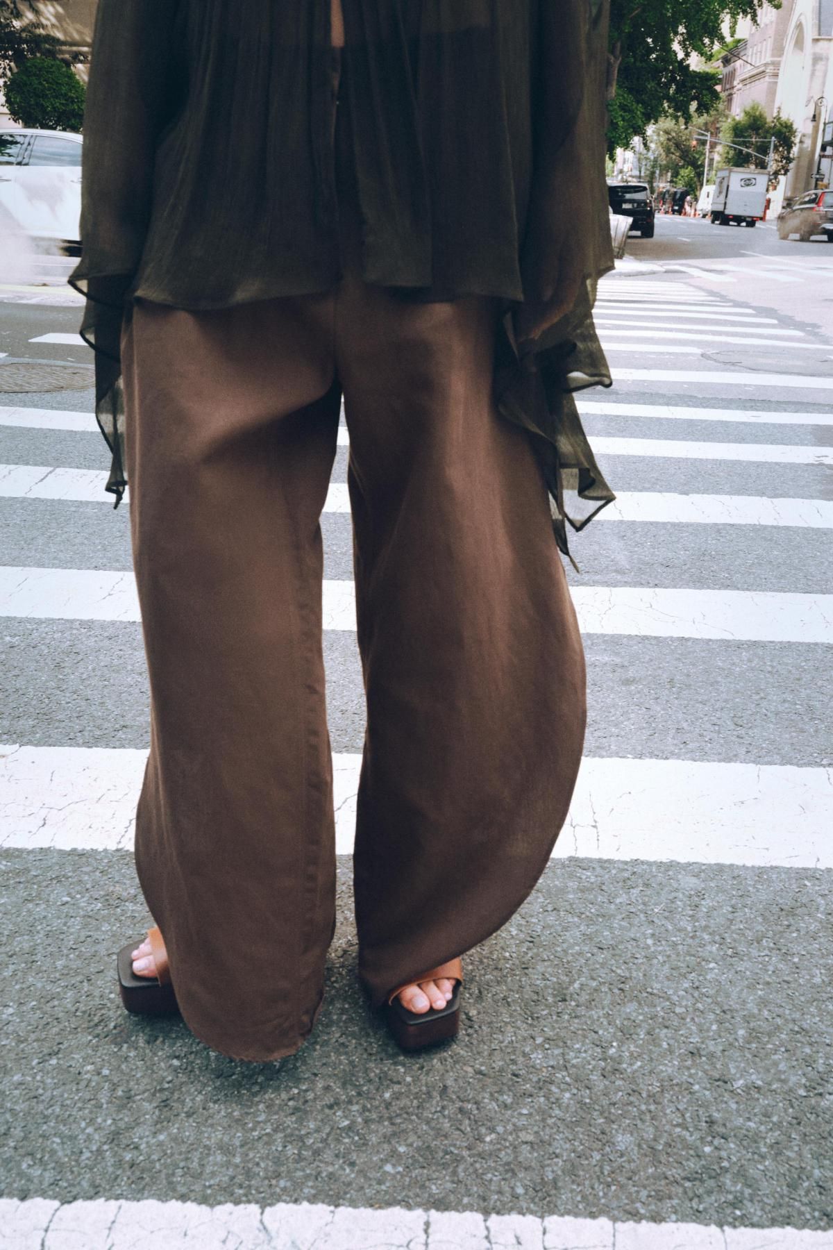 자라 린넨블렌드 사이드 슬릿 와이드 팬츠 8092/015 BROWN - 상세 이미지 2