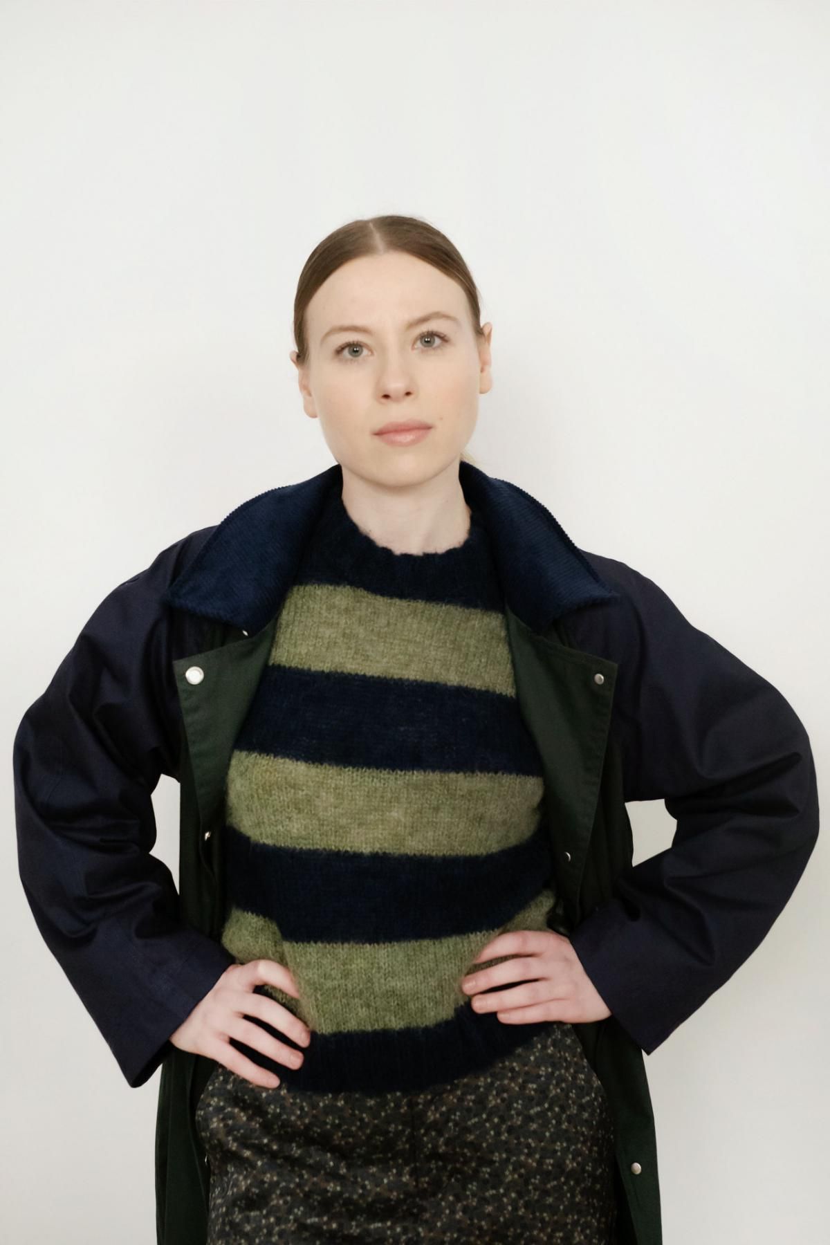 타이니코튼 오버핏 스트라이프 라운드넥 스웨터 AW25-673S25 AZUL MARINO / CAQUI - 상세 이미지 3