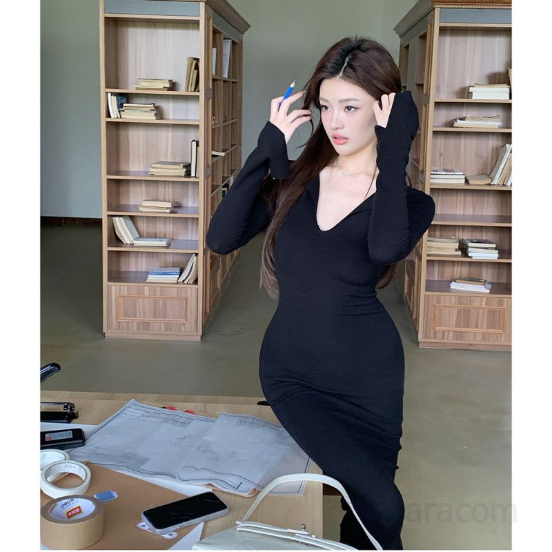 여성 브이넥 긴팔 롱 원피스 슬림핏 바디라인 골지 하이웨이스트 데일리 시티워크룩 페미닌 모던 우아한 봄 가을 - 상세 이미지 4