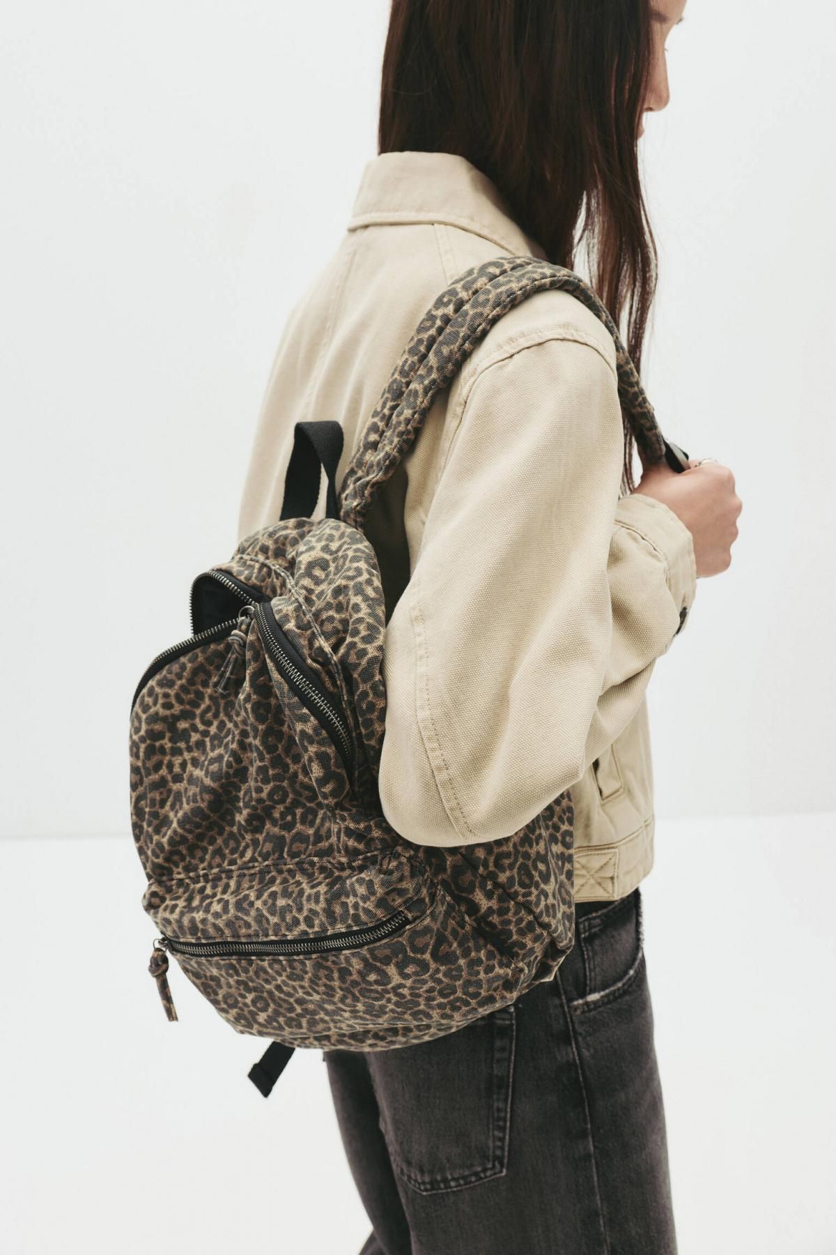 풀앤베어 레오파드 패턴 캔버스 백팩 4125/640 LEOPARD - 상세 이미지 2