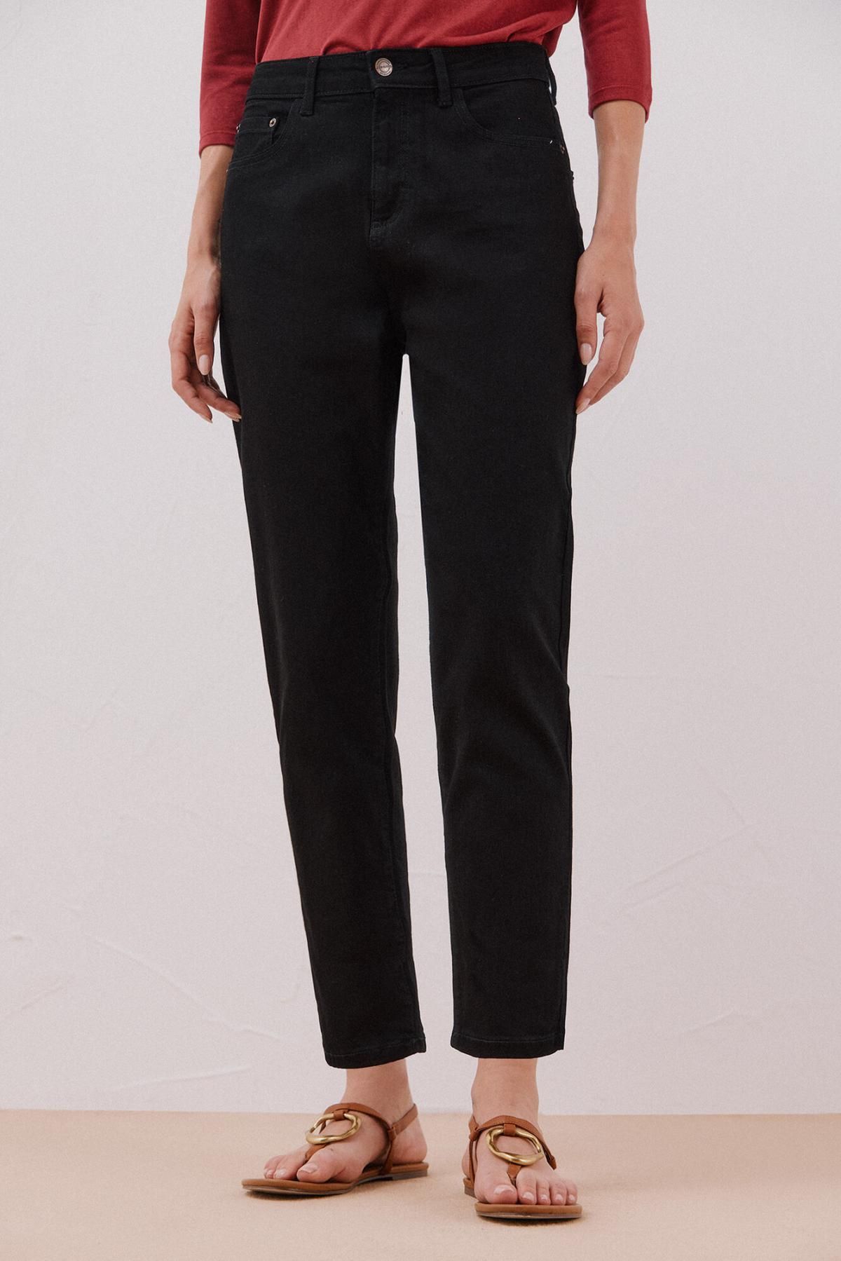 꼬르떼피엘 슬림핏 블랙 데님 맘 진 8880968 NEGRO - 상품 이미지