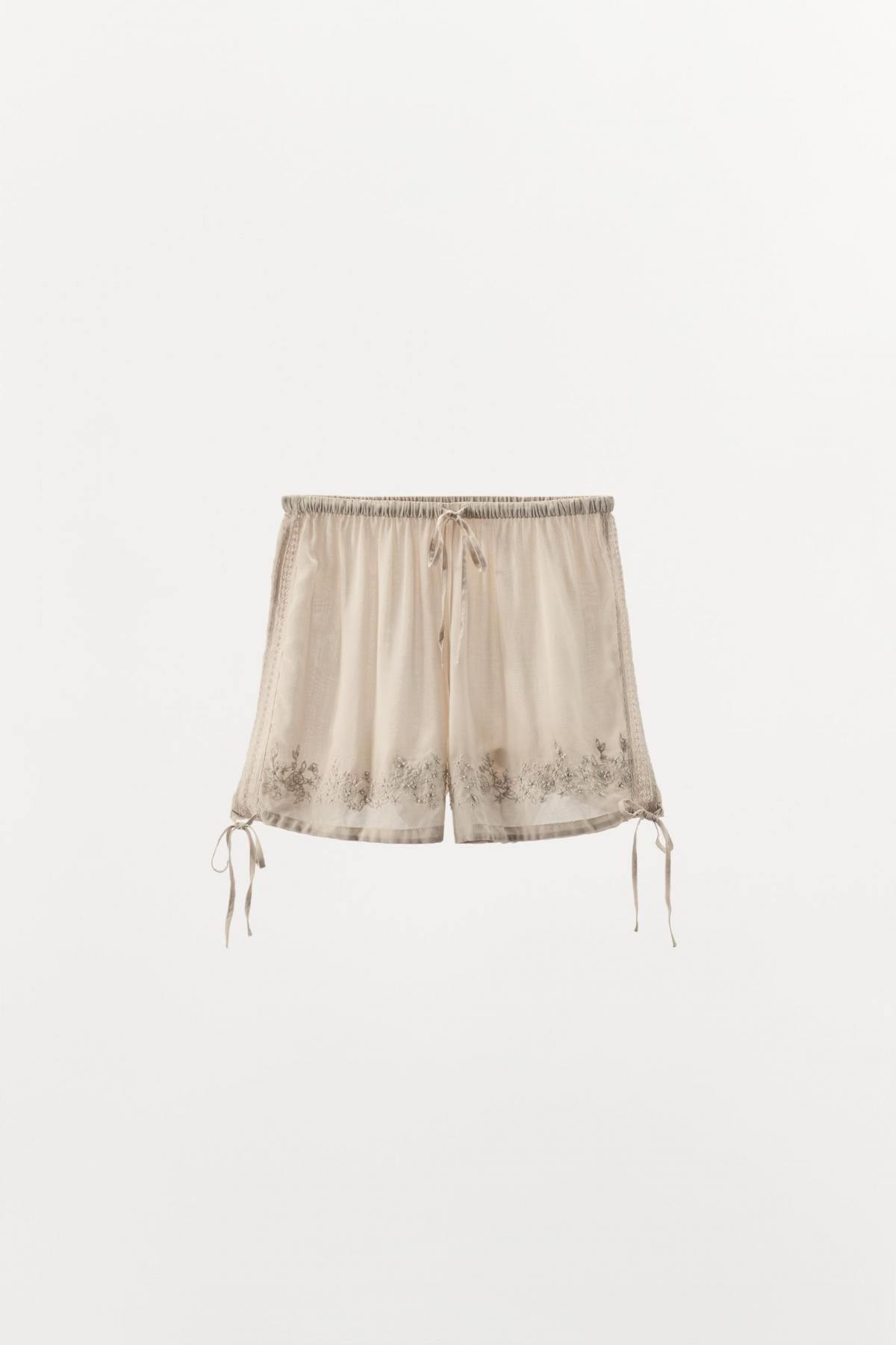 자라 플로럴 레이스 비즈 숏츠 7521/914 OYSTER-WHITE - 메인 이미지