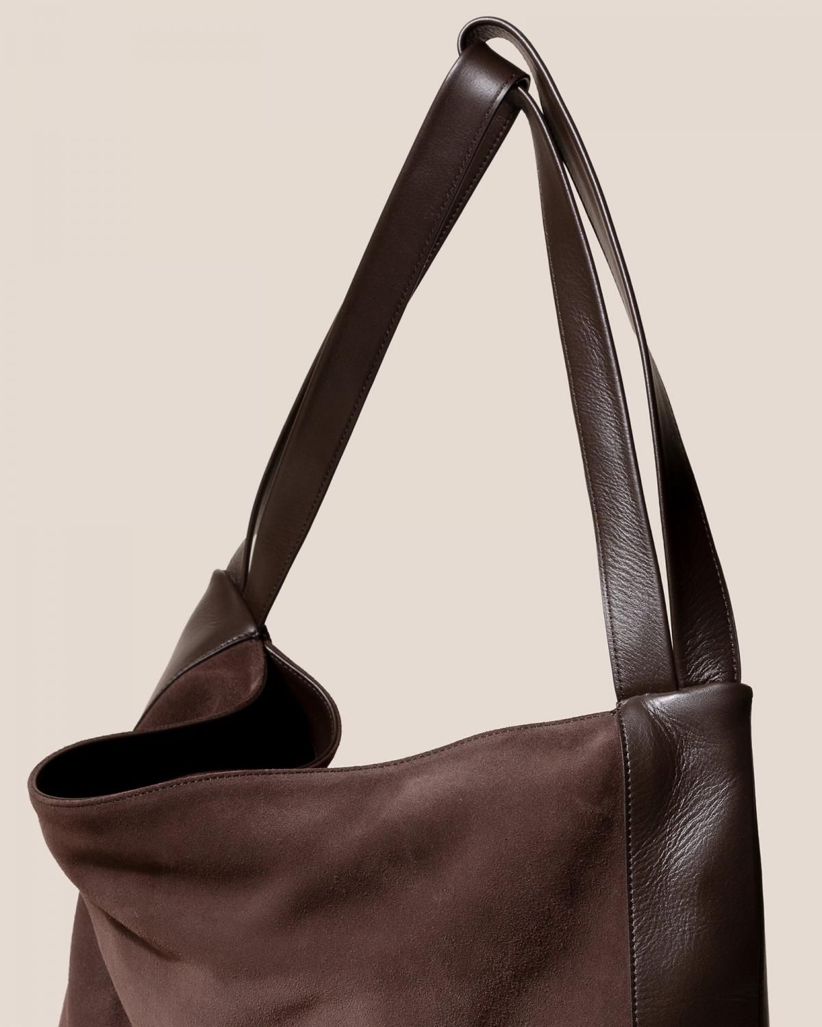 헤레우 카도르 스웨이드 슬라우치 숄더백 14870950052172 DARK BROWN - 상세 이미지 2