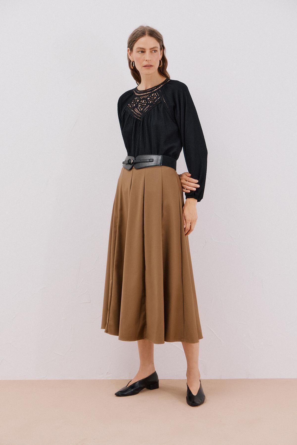 꼬르떼피엘 크로셰 라운드넥 블라우스 6322477 NEGRO - 상세 이미지 2