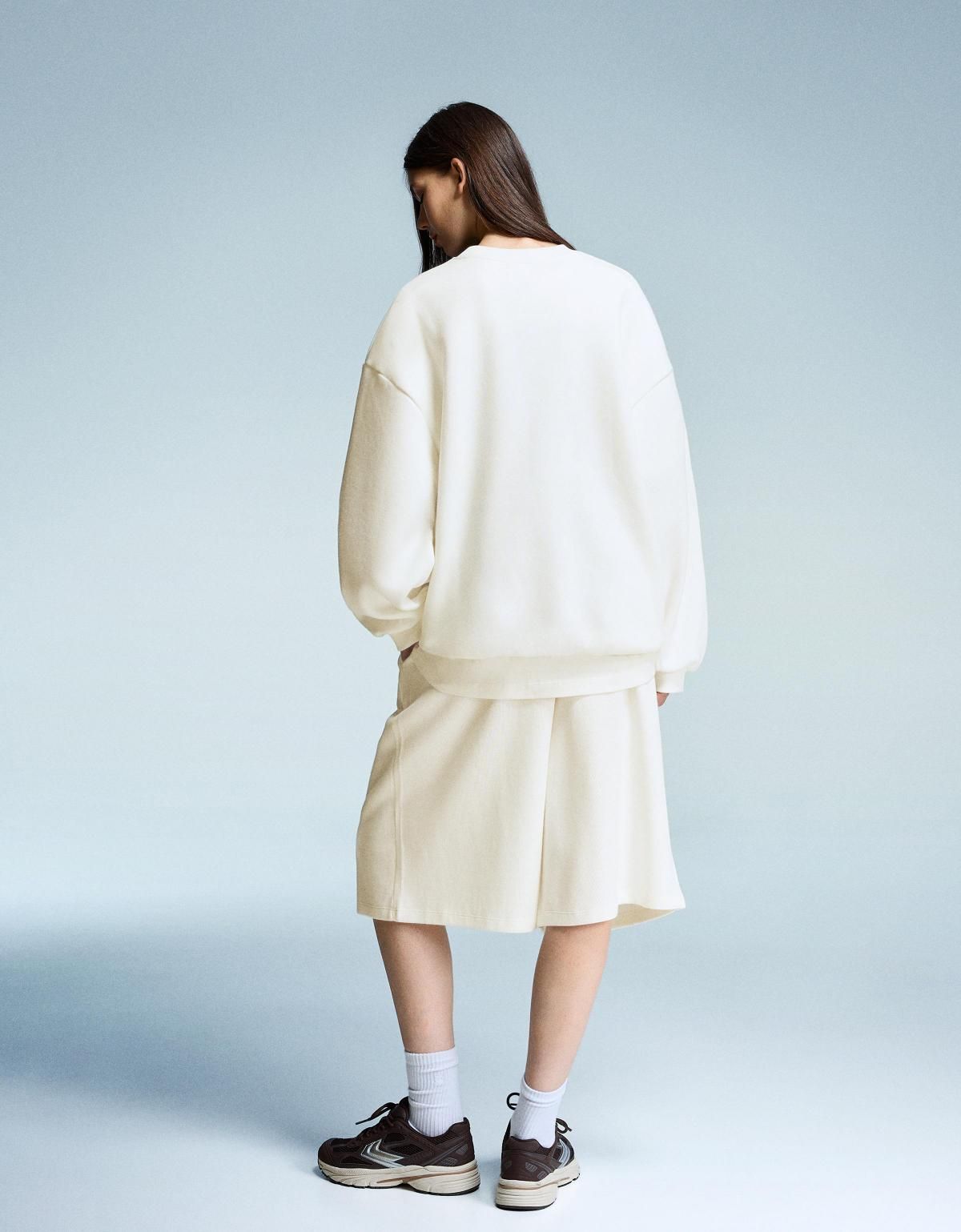 버쉬카 오버사이즈 베이직 포켓 맨투맨 7056/700 OFF WHITE - 상세 이미지 5