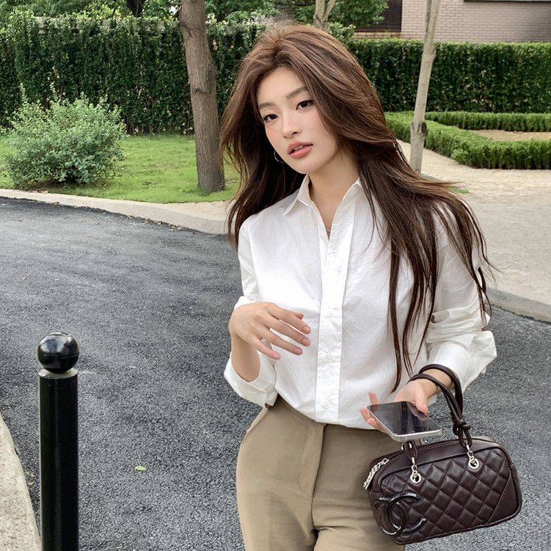 여성 루즈핏 코튼 카라 긴팔 셔츠 오버핏 베이직 데일리 무지 블라우스 와이셔츠 남방 캐주얼 오피스룩 출근룩 하객룩 정장 모던 단정한 깔끔한 봄 가을 - 상품 이미지