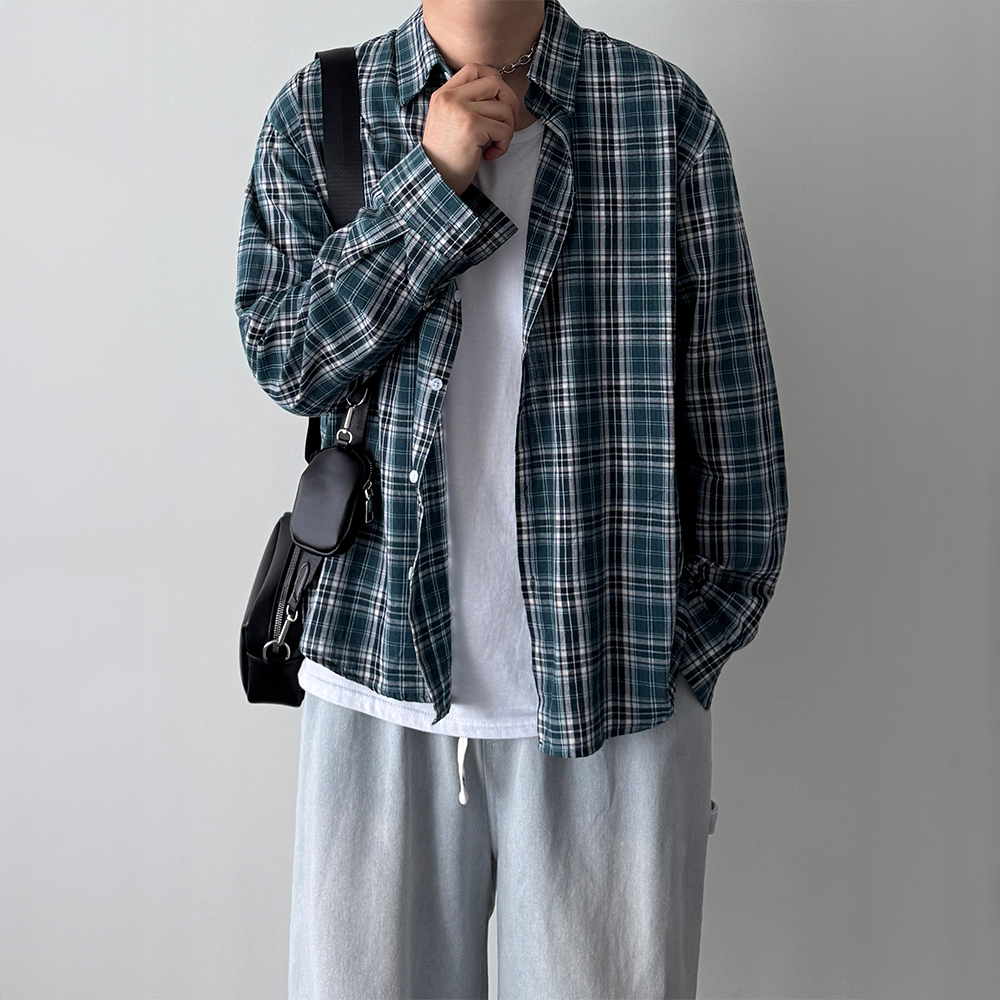 오버핏 남자체크셔츠 플란넬 시스루 여름 긴팔 남방 바캉스룩 - 메인 이미지