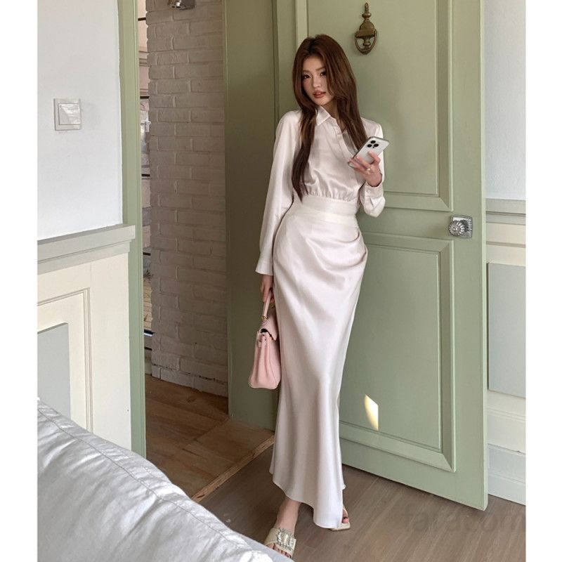 여성 허리라인 크롭 새틴 블라우스 긴팔 셔츠 카라넥 오피스룩 데이트룩 하객룩 출근룩 단정한 우아한 베이직 봄 가을 - 상세 이미지 3