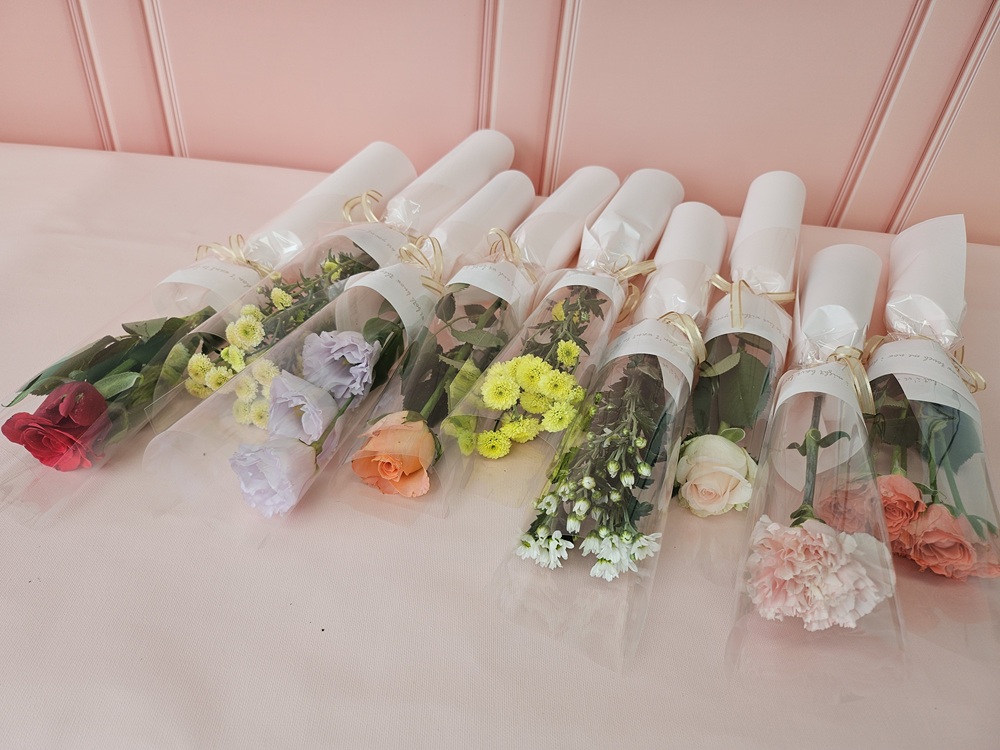 유스풀몰 생화 한송이 꽃다발 택배 꽃배달 싼곳 카네이션 한송이 (연한색) 답례품 칠순 돌 이미지 3