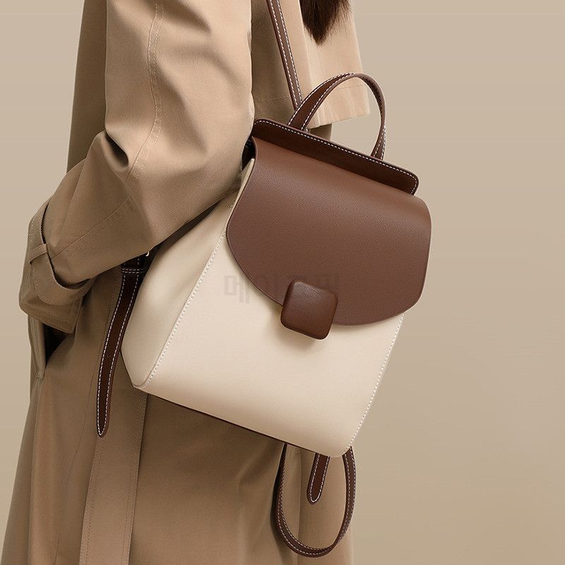 여성 가죽 소형 백팩 여행용 가방 가벼운 데일리백 대학생 직장인 출퇴근용 스타일리시한 캐주얼 백팩