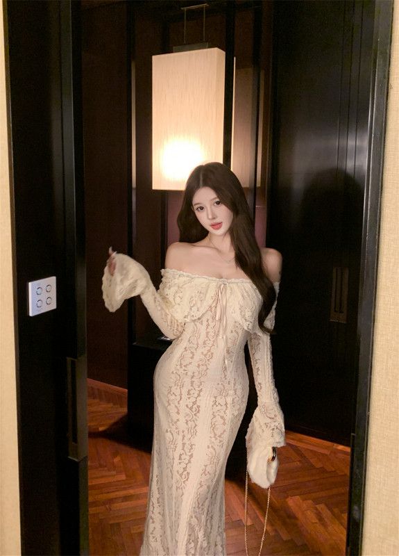 여성 오프숄더 레이스 롱원피스 슬림핏 플레어 벨소매 긴팔 드레스 휴양지룩 바캉스룩 파티룩 우아한 여름 원피스 - 상세 이미지 4