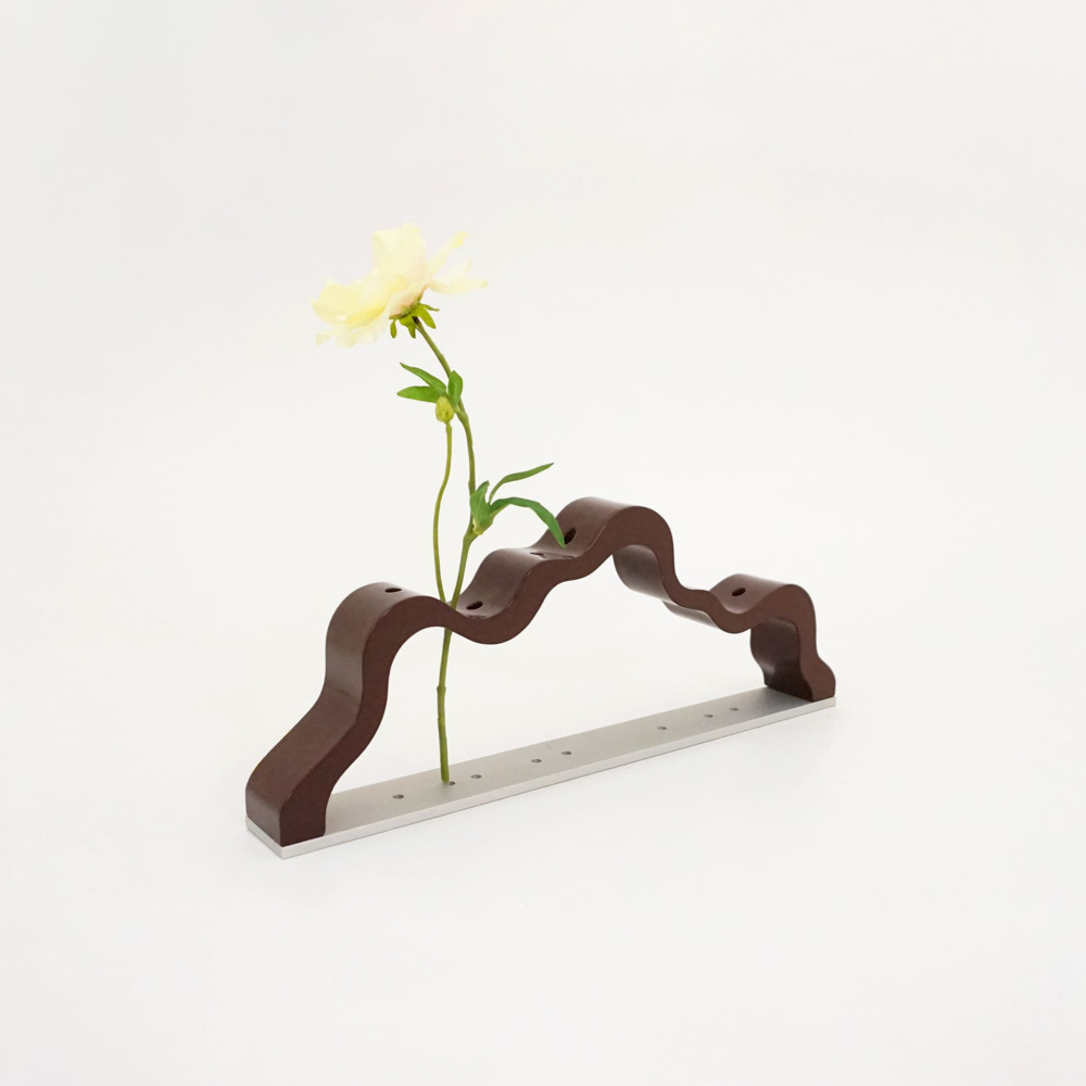 오띠오 능선 L 알루미늄 화병 (BROWN) 꽃병 인테리어 오브제 옻칠 수작업 - 상세 이미지 4