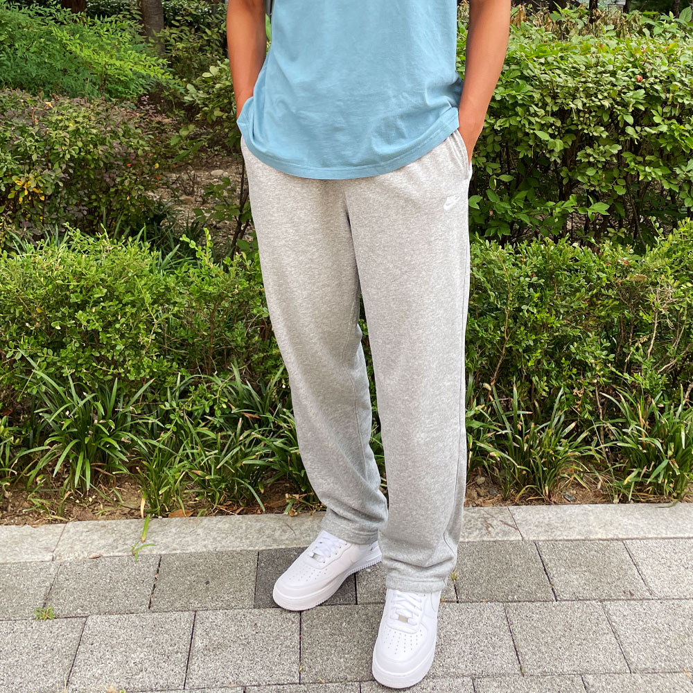 (국내매장판) 나이키 긴 바지 트레이닝 조거 팬츠 일자 스우시 클럽 운동복