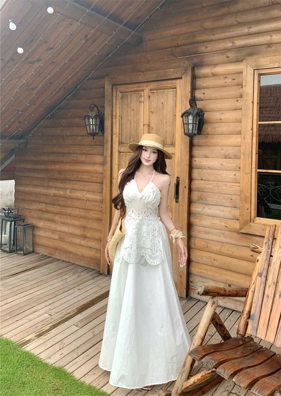 여성 홀터넥 브이넥 레이스 펀칭 A라인 플레어 롱 원피스 고급스러운 우아한 비치웨어 휴양지 여름 바캉스룩 - 상세 이미지 3