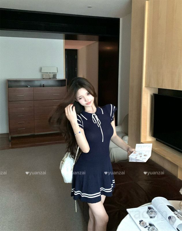 여성 세일러카라 슬림핏 니트 미니 원피스 반팔 플레어라인 데이트룩 오피스룩 캐주얼 봄 여름 - 상세 이미지 2