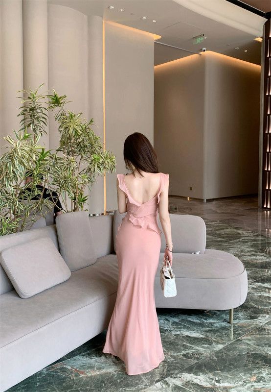 여성 우아한 브이넥 프릴 쉬폰 롱 원피스 셀프웨딩 하객룩 돌잔치 데이트 파티룩 언발 플레어 봄 여름 드레스 - 상세 이미지 4