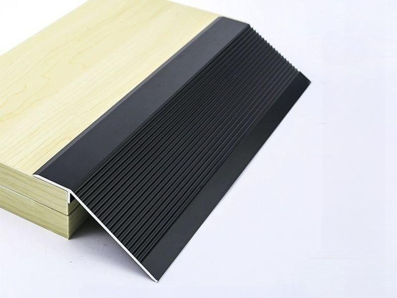 경사로 단차 경사판 상가 차량진입발판 임의 차량진입판 10cm 적합 2.5CM-5.5CM A - 상품 이미지