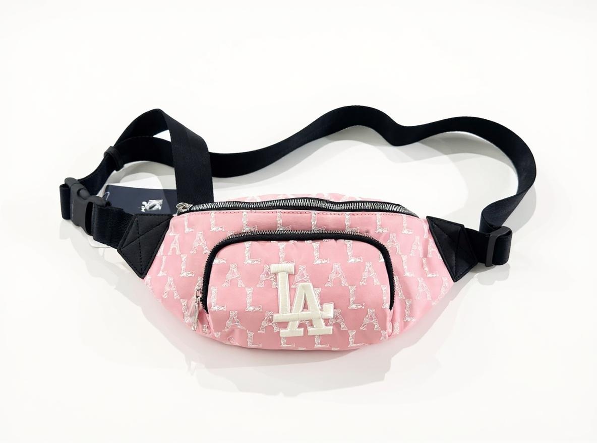 MLB 모노그램 슬링백 크로스바디 힙색 미니슬링백 여행힙색 여행보조가방