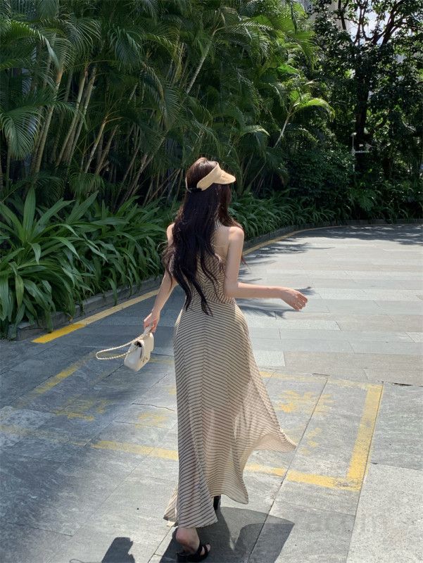 여성 홀터넥 카울넥 민소매 스트라이프 A라인 롱 원피스 이너 슬립 하이웨스트 봄 여름 오피스룩 바캉스룩 - 상세 이미지 4