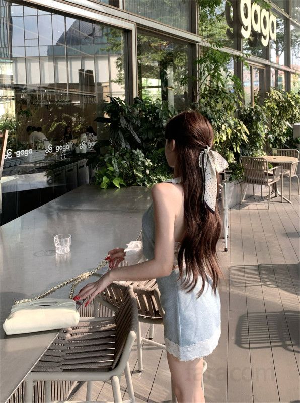 여성 백리스 홀터넥 크롭 민소매 상의 레이스 미니스커트 투피스 세트 핫걸 슬림핏 데이트룩 캐주얼 코디 봄 여름 - 상세 이미지 3