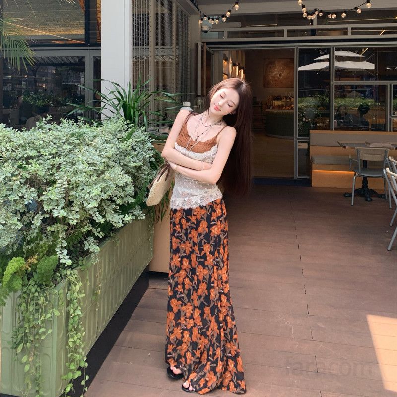여성 고급스러운 레이스 민소매 시스루 블라우스 화사한 플라워 롱 스커트 투피스 세트 밴딩 하객룩 데이트룩 페미닌 우아한 데일리 나들이룩 바캉스룩 봄 여름 - 상품 이미지