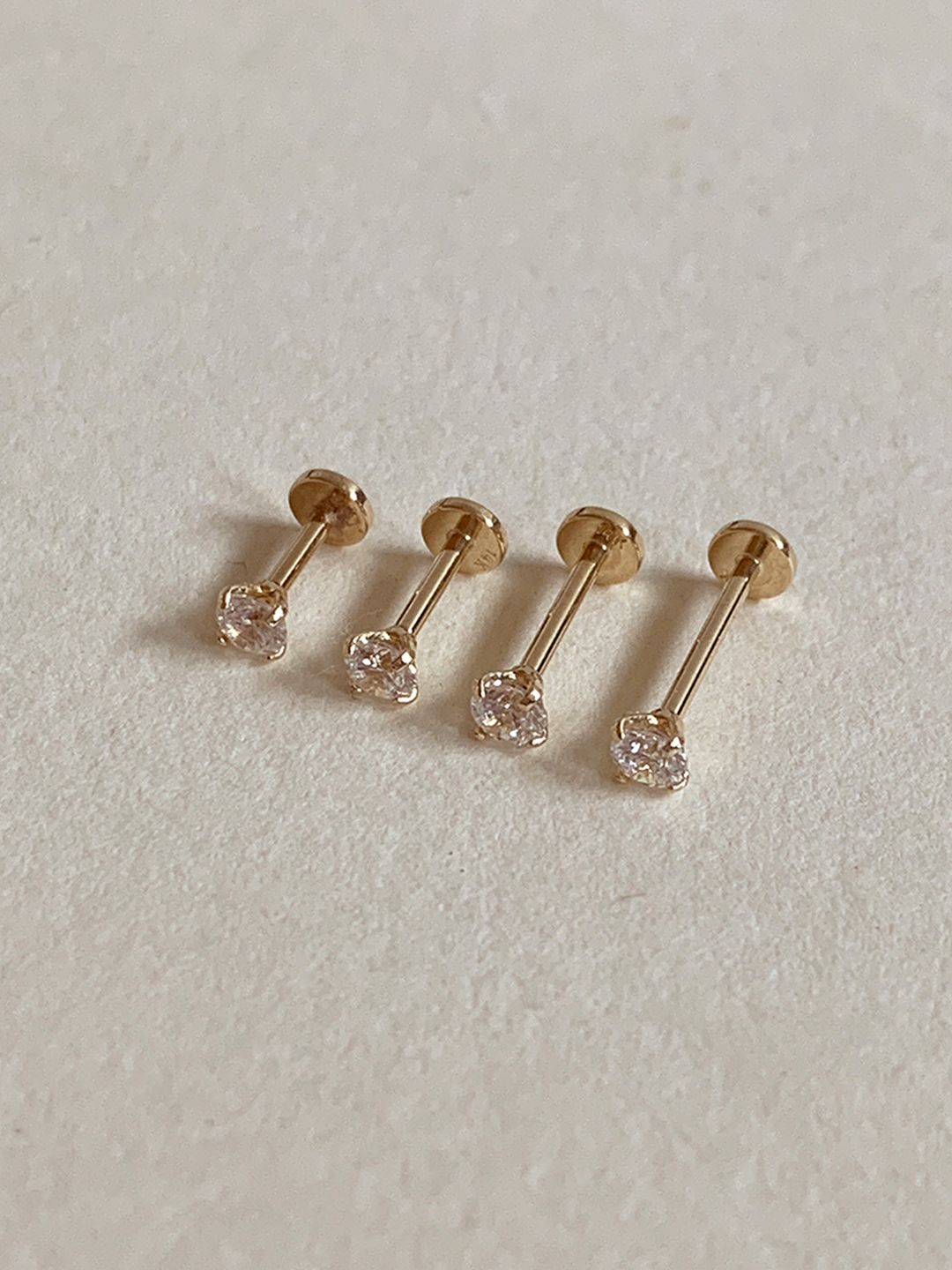 14k 베이직 인터널 큐빅 라블렛 피어싱 2mm 바 두께 0.8mm