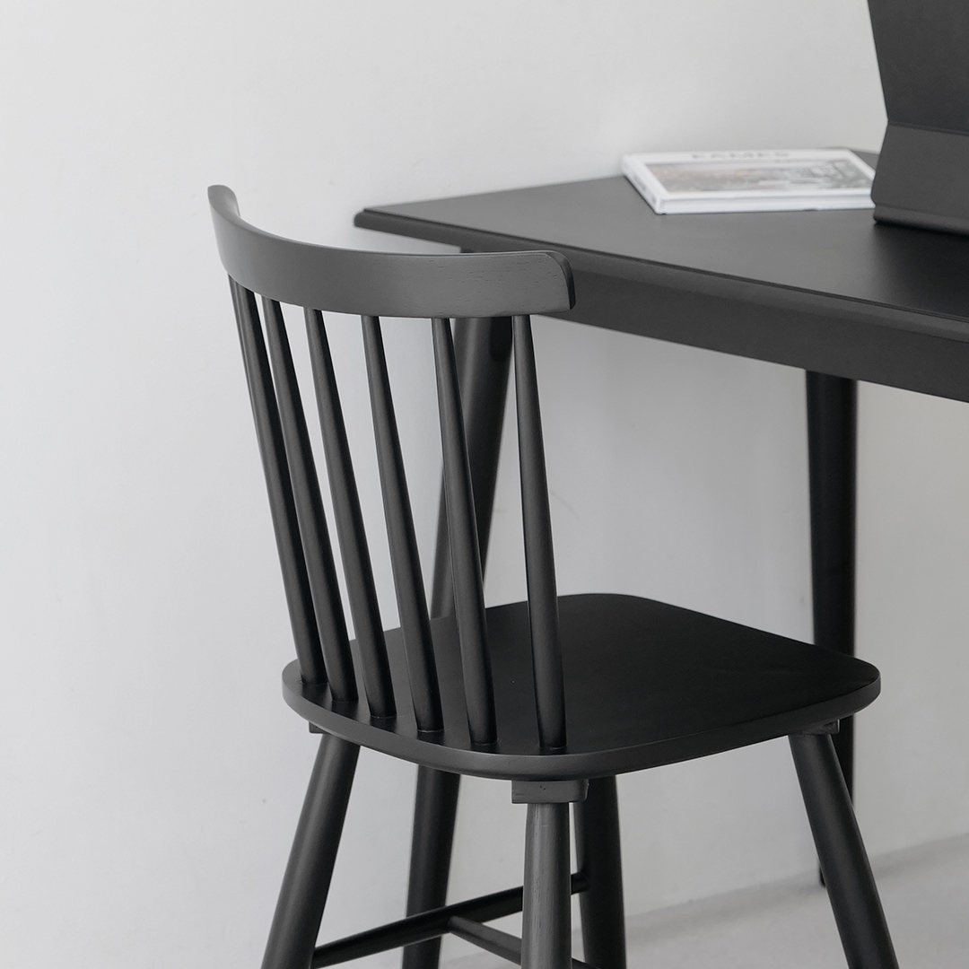 자야캠핑 코콜라 1919 카페 인테리어 천연 원목 블랙 식탁의자