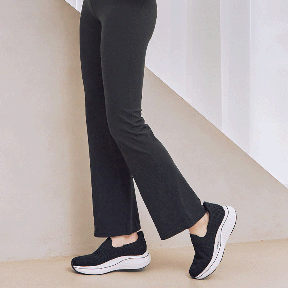 [슈퍼특가] 손 안 대고 신는 바로인 매직업 여성슬립온 여자스니커즈 발편한운동화