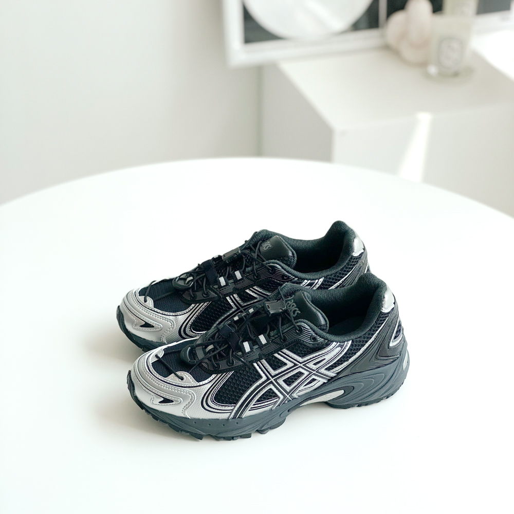 아식스 젤 카하나 TR v4 스파이더 블랙 실버 공용