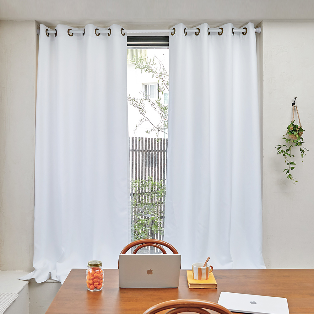 캔디롤 3중직 아일렛 화이트 암막커튼 2장 135x170