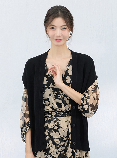 메시제이 니트 베스트 3종 조끼 브이넥 스트라이프 무지 빅사이즈 30대 여성 결혼식하객룩 - 상세 이미지 3