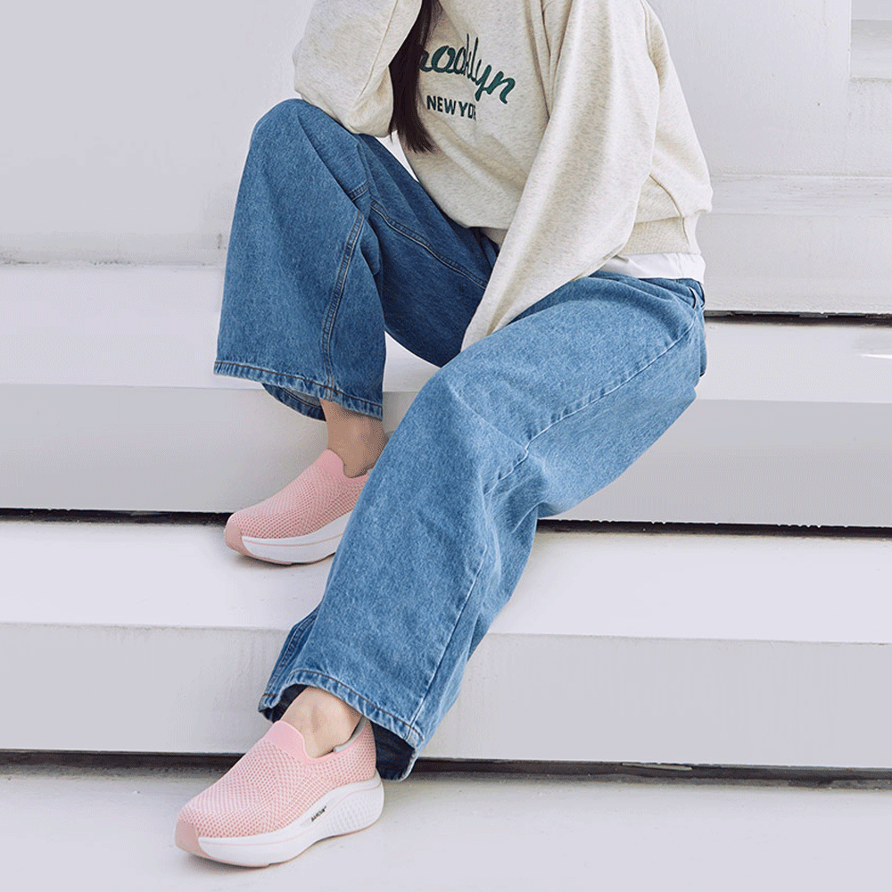 [슈퍼특가] 손 안 대고 신는 바로인 매직업 여성슬립온 여자스니커즈 발편한운동화