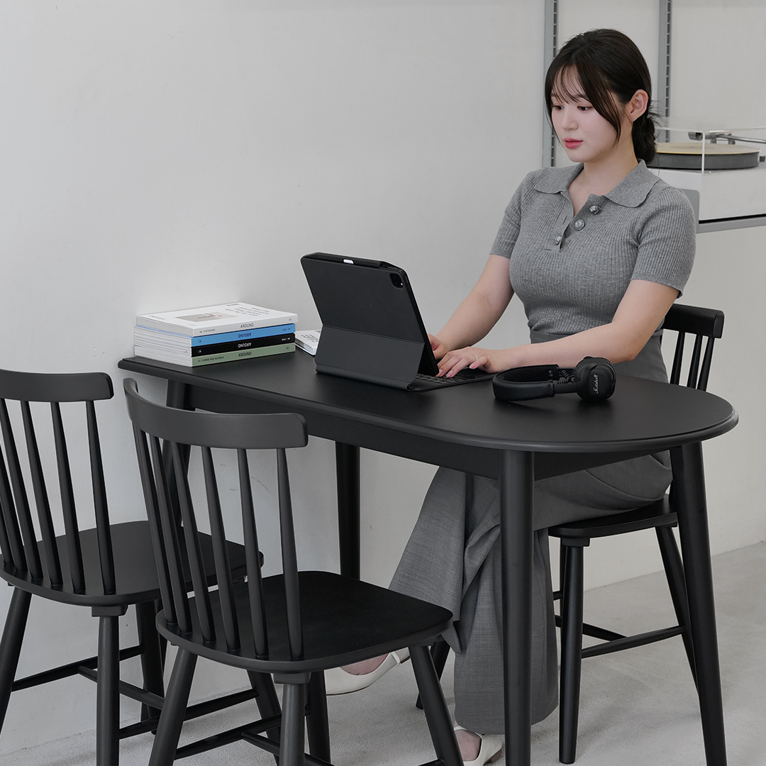 자야캠핑 포르보 블랙 천연 원목 반원 반타원형 식탁 테이블 1200