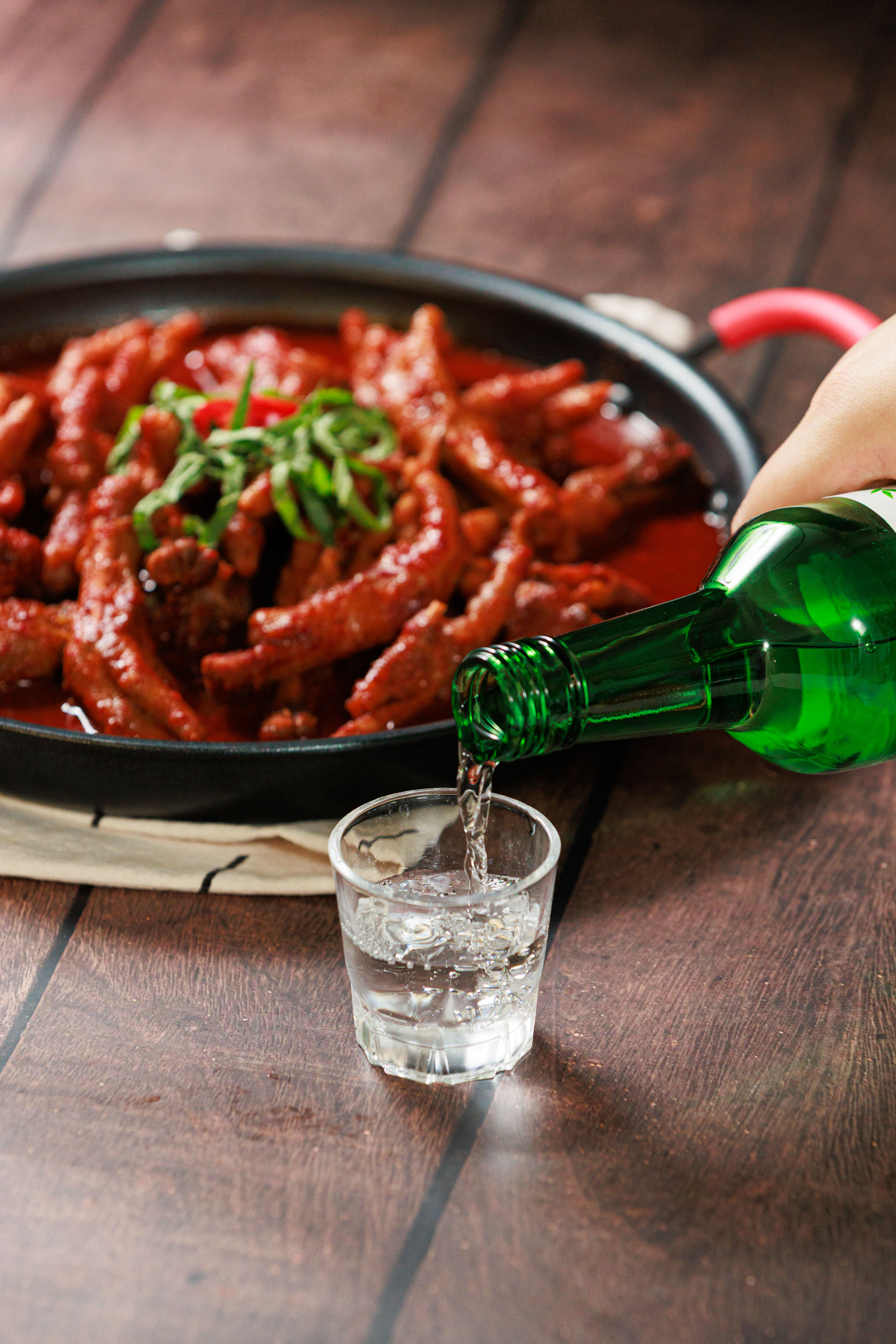 고객감사 이벤트 [1+1 이벤트 ]  원조 국물닭발 매운맛 900g 직화 양념 닭발 캠핑 혼술 안주 인기템 - 상세 이미지 3