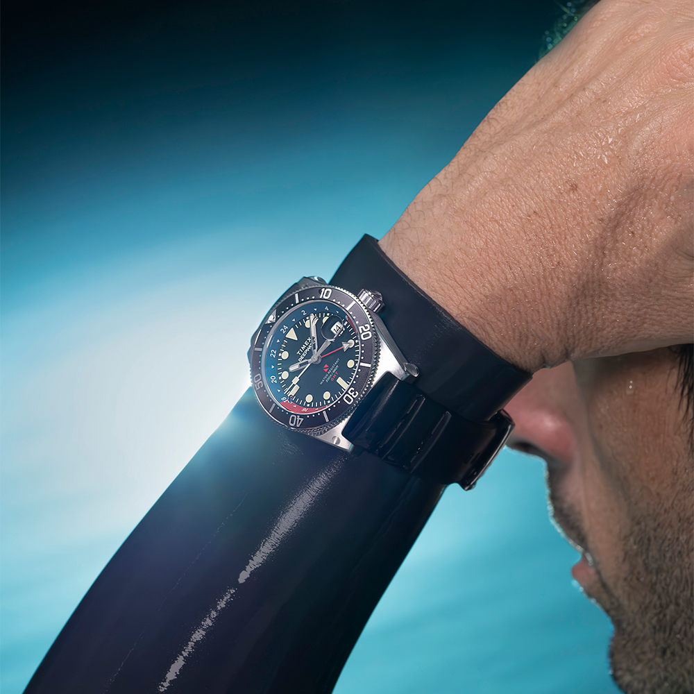 타이맥스 딥워터 리프200 GMT 남성용 수영워치 41mm TW2W75000 - 상세 이미지 2