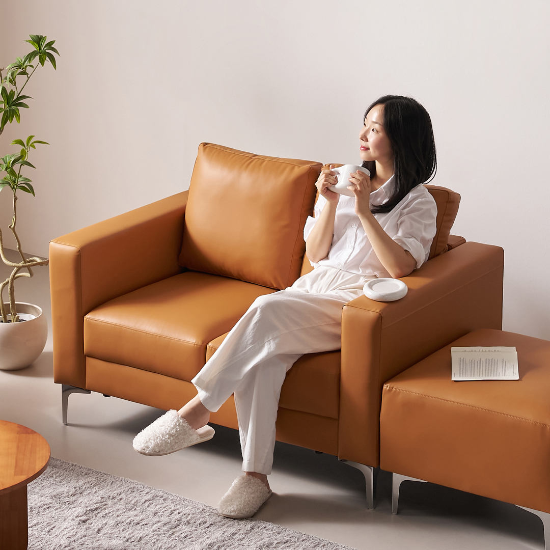 [수오]데이 포켓스프링 에어홀 실리콘 가죽 소파 2인용