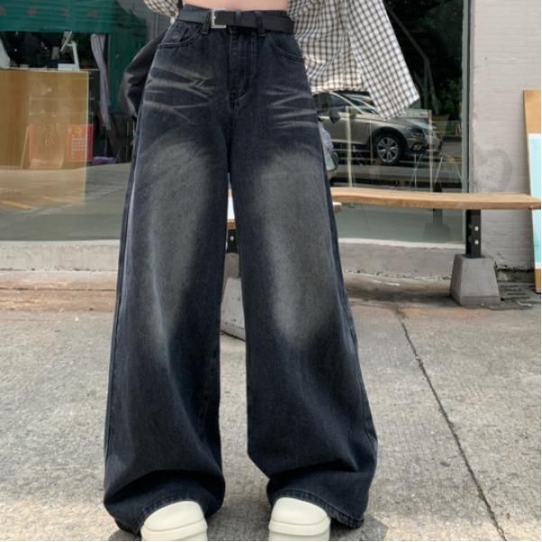 여성 빈티지 워싱 흑청 와이드 루즈핏 데님 팬츠 롱바지 통넓은 와이드진 스트릿 무드 Y2K 캐주얼 데일리룩 청바지 코디 봄 여름 - 메인 이미지